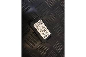 Антена датчика давления в шинах (TPMS) Tesla Model 3 1458965-00-A б.у