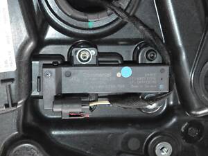 Антенна Keyless Jeep Renegade 15-дверь зад лев 68051315ab