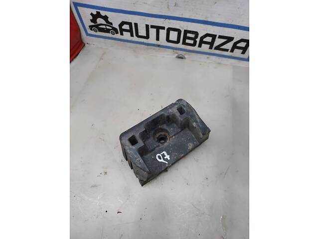 Audi Q7 опора под домкрат по номеру 7L8804123 - Фото 1