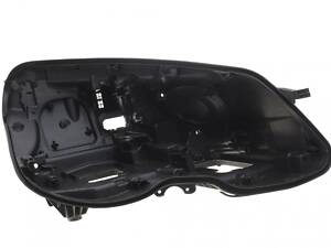 AUTOTECHTEILE 130 8243 Корпус фари MB E-class (W212) 13-16 (R)