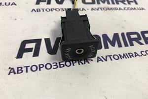 Роз'єм AUX VW Passat B6 2005-2010 5M0035724