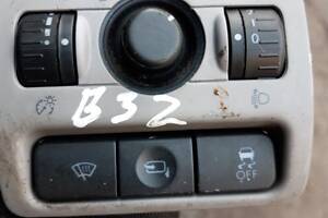 Б/У Блок кнопок Subaru Tribeca 83001XA04AMV