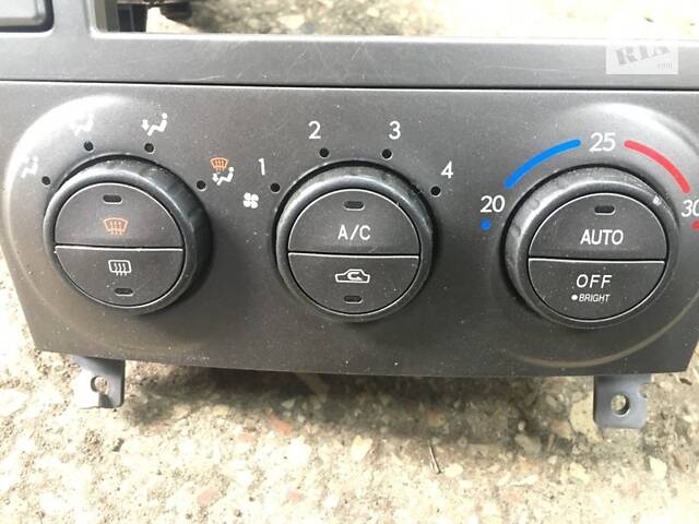 Б/У Блок управления климат-контролем передний Subaru Forester 72311-SA000