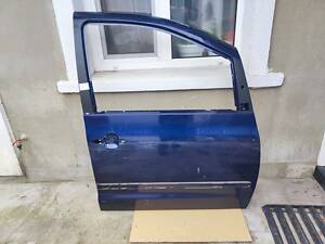 б/у дверь передняя ПРАВАЯ голая дверка левые двери Volkswagen Sharan Ford Galaxy Seat Alhambra 2000-2009 070125 рестайлинг