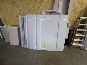 Вживані двері під відновлення crafter 2021