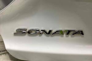 б/у Эмблемы Hyundai Sonata LF (2014-2017) 2016 86310C1000