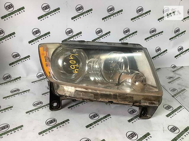 Фара правая Jeep Grand Cherokee 10-14 2011 55079380ag