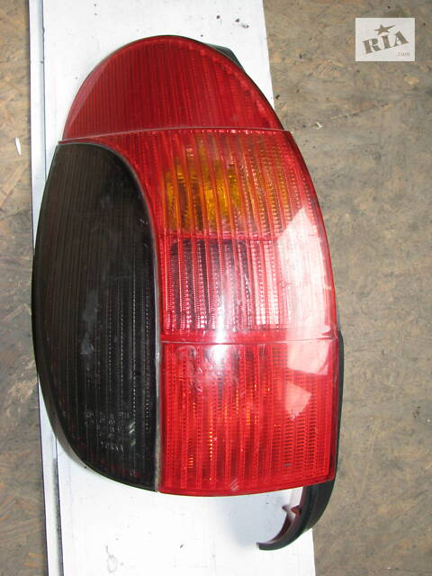 Б/у фонарь задний левый/правый Peugeot 306 ун 1997-2002, YORKA 45227, 45228 -арт№15162-