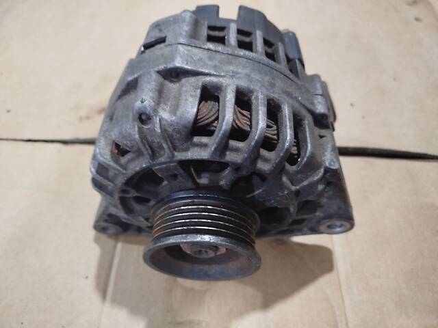 Б/у генератор Audi A4 B5 1.8 T 70A 1997-2000 0123310022, 058903016 - Фото 1