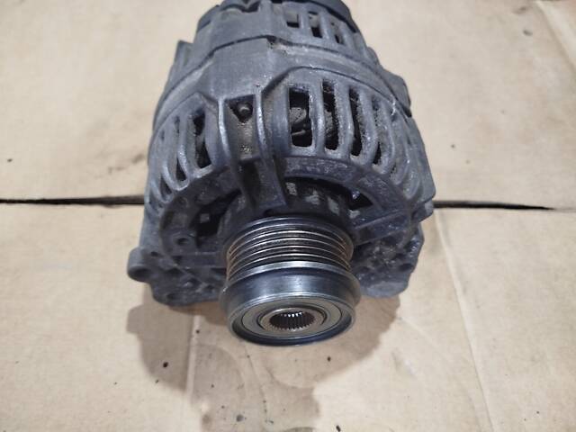 Б/у генератор Audi A4 B5 1.8 T 70A 1997-2000 0123310022, 058903016 - Фото 1