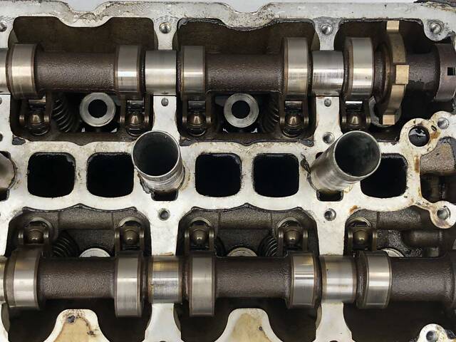 ГБЦ головка блока для Citroen C5 2.0 16V HPi - Фото 2