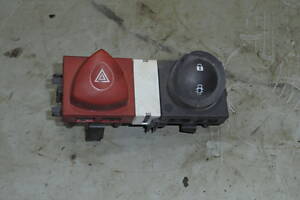 Б/У КНОПКА АВАРИЙКЫ RENAULT MEGANE II 8200095493