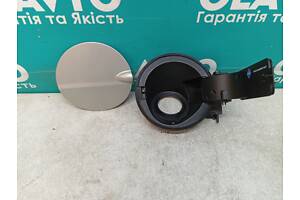 Б/у Корпус лючка бензобака + лючок Ford Focus 2005-2011