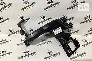 Кріплення заднього бампера праве Land Rover Range Rover Evoque L538 2013 LR048696