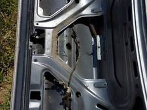 Б/у кришка багажника Audi A4 1996 Б-5 седан сіра