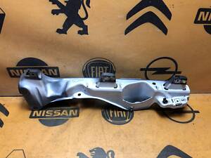 Б/У Кронштейн крепления крыла переднего левого RENAULT KANGOO II 8200381901