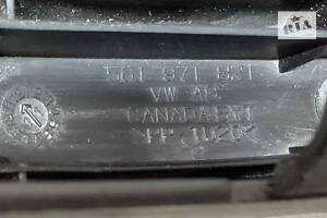 Накладка петлі кришки багажника Volkswagen Passat B7 USA 561971821