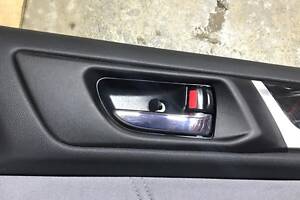 Б/У Накладка внутренней ручки двери Subaru Legacy 94236AL00A