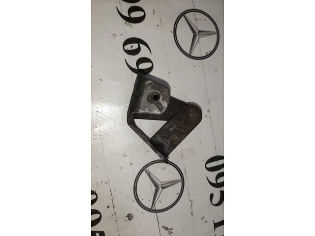 Б/у петля сдвижной двери нижняя A9066310614 Mercedes Sprinter W906 ...