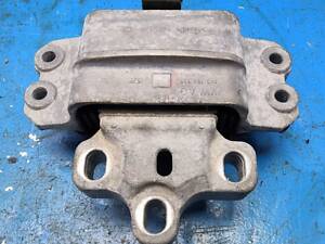 Б/у подушка КПП для VOLKSWAGEN CADDY 3 2004-2015 1.9TDI 2.0TDI