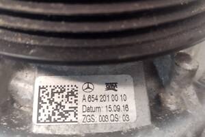 Б/У ПОМПА MERCEDES BENZ W213 2.0 A6542010010