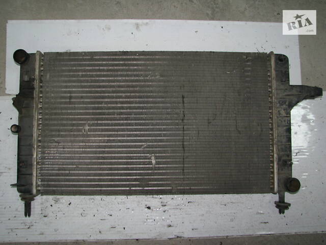 Б/у радиатор основной Ford Sierra II 1987-1993, 87BB8005GB -арт№13709-