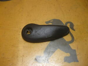 Б/У Ручка двери боковой раздвижной правой внутренняя RENAULT TRAFIC Nissan Primastar Opel Vivaro 8200004408