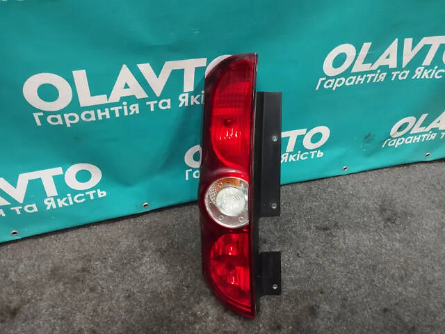 Б/у Задній лівий ліхтар на Fiat Doblo 2010-2015 - Фото 2