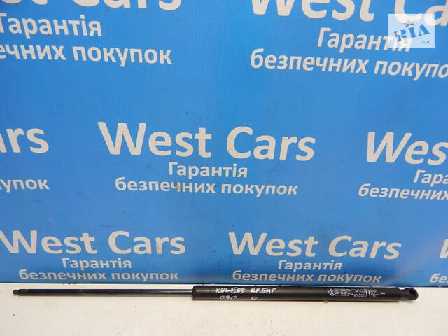 Б/в Амортизатор кришки багажника задній правий на Renault Koleos 2008-2016