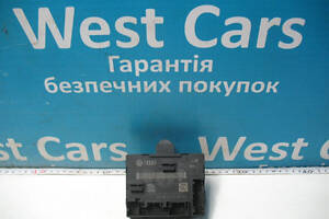 Б/в Блок керування передніх правих дверей на Audi A1 2008-2015