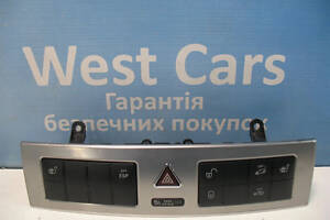 Б/в Блок кнопок центральної консолі торпедо на Mercedes-Benz C-Class 2003-2007