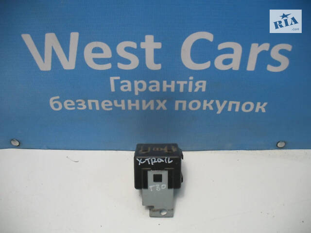 Б/в Блок реле 2.2D на Nissan X-Trail 2001-2007