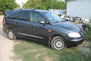 Б/в Чверть передня права на SsangYong Rodius 2004-2013