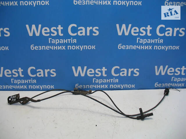 Б/в Датчик ABS передній правий на Toyota Rav 4 2006-2012