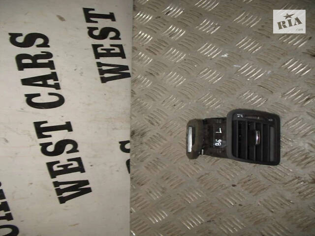 Дефлектор салона боковой левый на Volkswagen Passat б/у. Выбор №1! 2005-2010