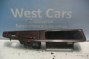 Б/в Декоративна накладка ручки дверей задня права на Audi A8. Вибір №1! 1994-2002