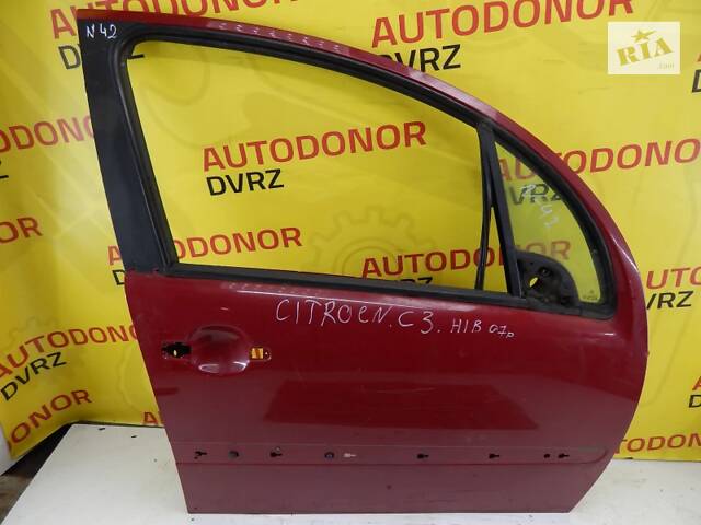 Б/в Двері передні праві червоні хетчбек на Citroen C3 2002-2009