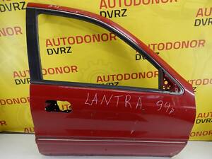 Б/в Двері передні праві червоні на Hyundai Lantra 1990-1995
