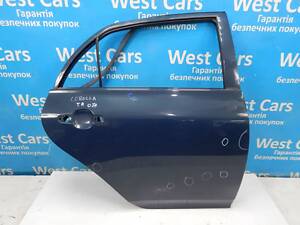 Б/в Двері задні праві седан 8T8 Dark blue на Toyota Corolla 2006-2012