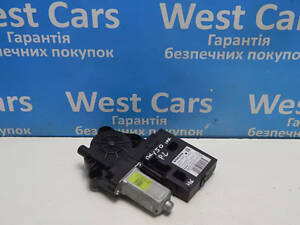 Б/в Двигун переднього лівого склопідйомника 10к. 17к. 4к на Volvo V50 2004-2012