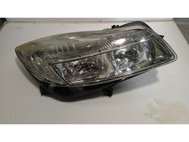 Б/в фара opel insignia 2009 2.0l - Фото 1