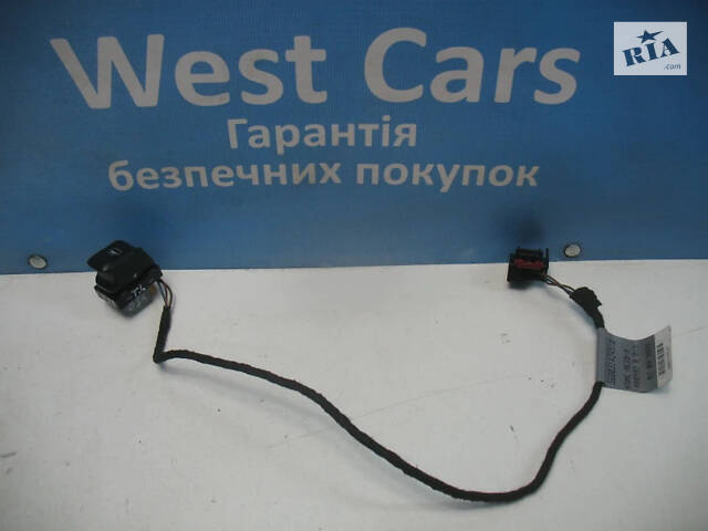 Б/в Кнопка склопідіймача з проводом на Audi A4 2008-2015 - Фото 1