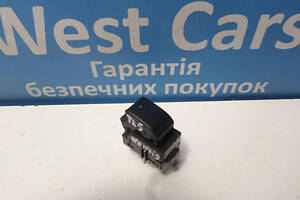 Б/в Кнопка склопідйомника на Toyota Avensis 2003-2008