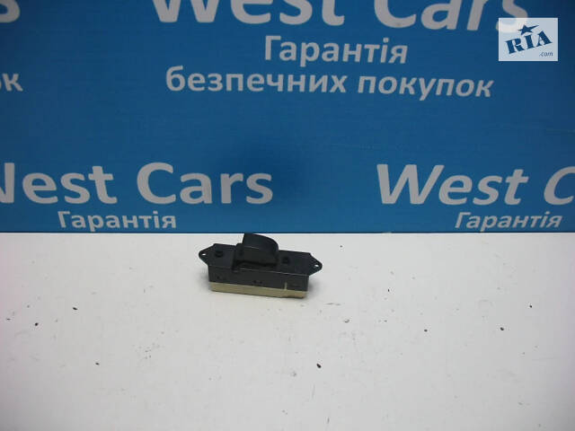 Б/в Кнопка склопідйомника задніх лівих дверей на Mitsubishi Grandis 2004-2010