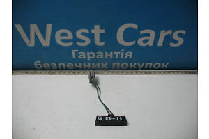Б/в Кнопка відкриття багажника (2 контакти) на Nissan Qashqai. Вибір №1! 2006-2013