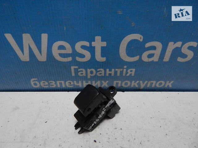 Б/в Кнопка заднього склопідйомника на Nissan Qashqai 2006-2013