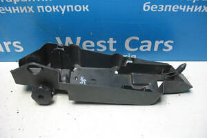 Б/в Кожух домкрата на Renault Kangoo 2008-2012