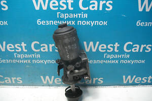 Б/в Корпус масляного фільтра 1.9/2.0TDI на Volkswagen T5 (Transporter) 2004-2010