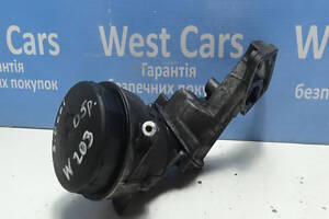 Б/в Корпус масляного фільтру 3.0CDi на Mercedes-Benz C-Class 2005-2007