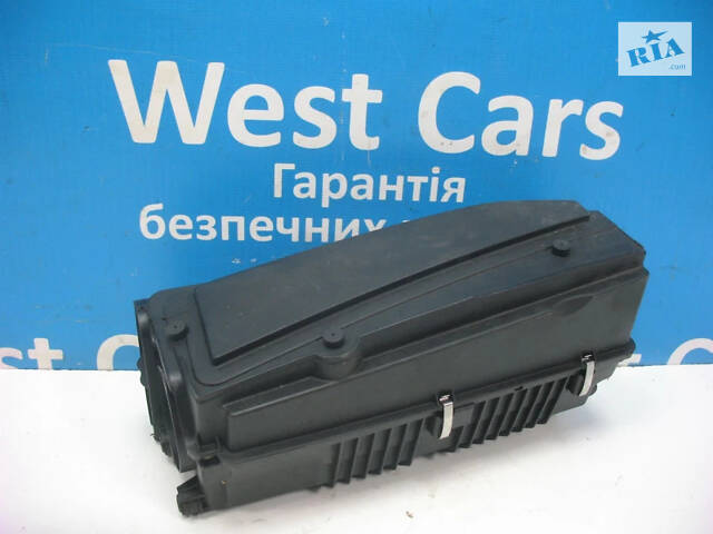 Б/в Корпус повітряного фільтра на 2.2 cdi на Mercedes-Benz C-Class 2001-2007